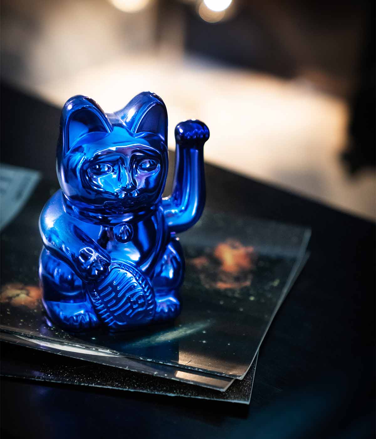 Lucky Cat Cosmic Edition: Earth – Shiny Blue
